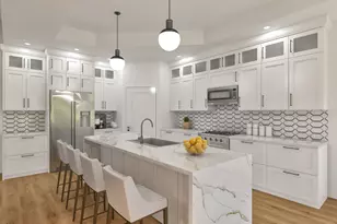 554 Pioneer Ct, Dousman, WI 53118 - Photo 5