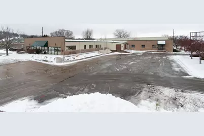 555  Braund St, Onalaska, WI 54650 - Photo 3