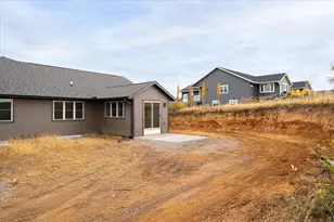 1213 16th Fairway Dr, Viroqua, WI 54665 - Photo 11