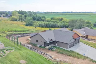 1213 16th Fairway Dr, Viroqua, WI 54665 - Photo 1
