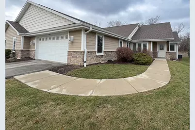 6018 W Woodview Ct, Greenfield, WI 53220 - Photo 1