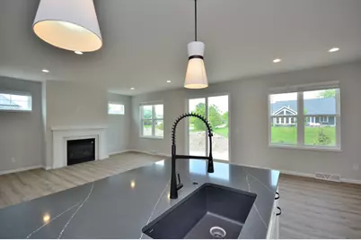 6026  Maxwell Ct, Racine, WI 53402 - Photo 15