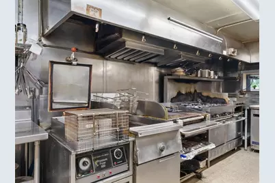 702  Buffalo St, Manitowoc, WI 54220 - Photo 21