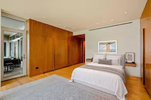 825 N Prospect Ave, Milwaukee, WI 53202 - Photo 15