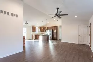 30701 Jeffrey Dr, Burlington, WI 53105 - Photo 5