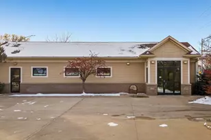 406 Jackson St, La Crosse, WI 54601 - Photo 1