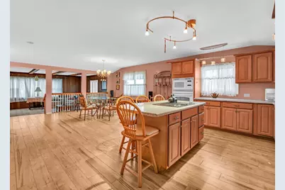 14108  58th Rd, Sturtevant, WI 53177 - Photo 5