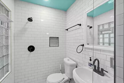 2734 N Maryland Ave, Milwaukee, WI 53211 - Photo 13