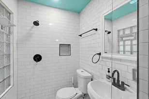 2734 N Maryland Ave, Milwaukee, WI 53211 - Photo 13