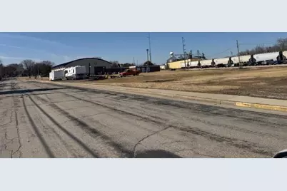 210  Ellison St, Horicon, WI 53032 - Photo 3