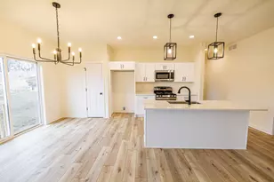 102 Chestnut Ct, Theresa, WI 53091 - Photo 7
