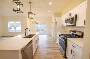 102 Chestnut Ct, Theresa, WI 53091 - Photo 9