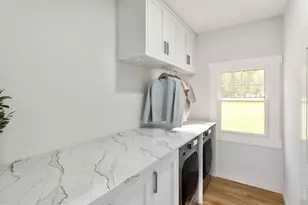 596 Pioneer Ct, Dousman, WI 53118 - Photo 15