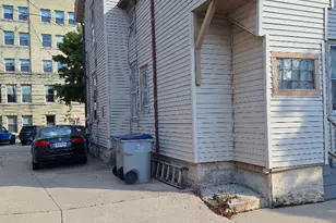 1753 N Marshall St, Milwaukee, WI 53202 - Photo 15