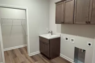 880 S Verona Cir, Grafton, WI 53024 - Photo 21