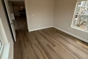 880 S Verona Cir, Grafton, WI 53024 - Photo 11