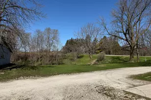 2109 E Tapawingo Rd, Mishicot, WI 54228 - Photo 5