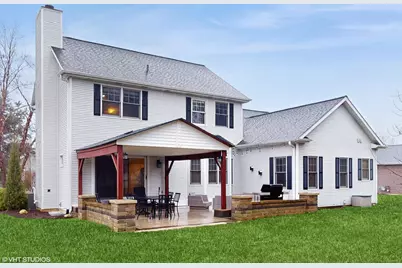 425  Maple Ln, Williams Bay, WI 53191 - Photo 3