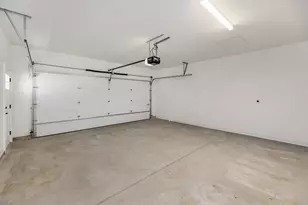 1818 W Mildenhall Dr, Oak Creek, WI 53154 - Photo 31