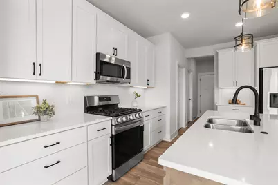 1700  Whalen Dr, Oconomowoc, WI 53066 - Photo 7