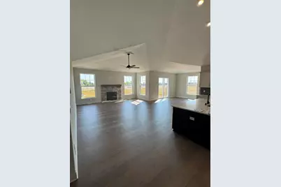456  Sandstone St, Slinger, WI 53086 - Photo 15