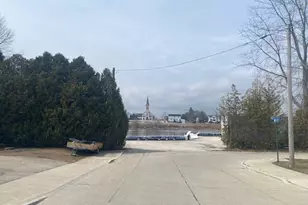 1820 E St, Two Rivers, WI 54241 - Photo 11