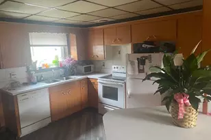 1820 E St, Two Rivers, WI 54241 - Photo 5