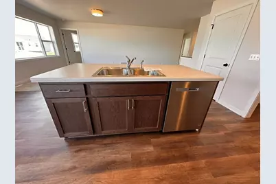 1041  McNish Ct, Sheboygan Falls, WI 53085 - Photo 7