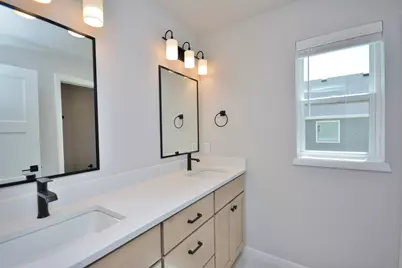 1299  Arrowood Cir, Oconomowoc, WI 53066 - Photo 27