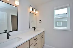 1299 Arrowood Circle, Oconomowoc, WI 53066 - Photo 27
