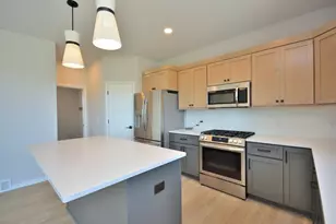 1299 Arrowood Circle, Oconomowoc, WI 53066 - Photo 15