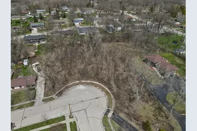 2149  Briar Dr #300, West Bend, WI 53090 - Photo 5