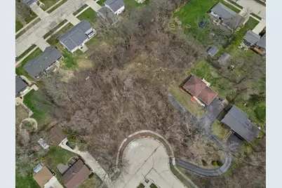 2149  Briar Dr #300, West Bend, WI 53090 - Photo 7