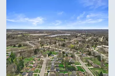 2149  Briar Dr #300, West Bend, WI 53090 - Photo 15