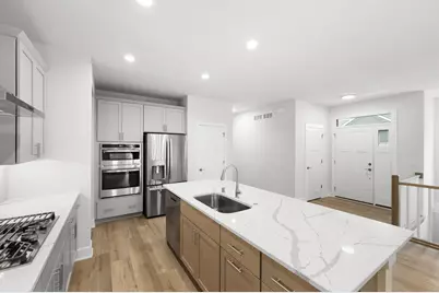 N28W25285  Parkway Ridge Cir #-C Bldg 14 Unit 49, Pewaukee, WI 53072 - Photo 13