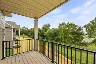 N28W25285 Parkway Ridge Circle, Pewaukee, WI 53072 - Photo 35