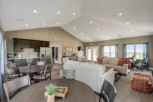 N28W25285 Parkway Ridge Circle, Pewaukee, WI 53072 - Photo 43