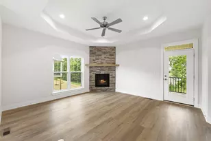 N28W25285 Parkway Ridge Circle, Pewaukee, WI 53072 - Photo 19