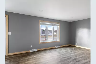 1933  Kellner St #1935, Manitowoc, WI 54220 - Photo 7