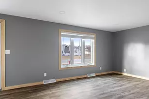 1933 Kellner St, Manitowoc, WI 54220 - Photo 7