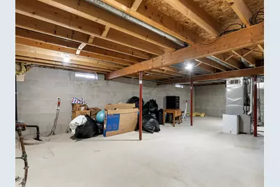 1933  Kellner St #1935, Manitowoc, WI 54220 - Photo 9