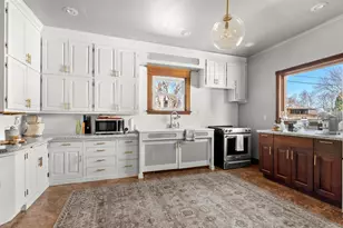 2409 Washington St, Two Rivers, WI 54241 - Photo 17