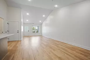 117 Eiche Dr, Slinger, WI 53086 - Photo 5