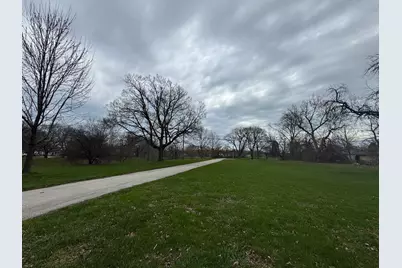 4472 N 51st Blvd, Milwaukee, WI 53218 - Photo 5