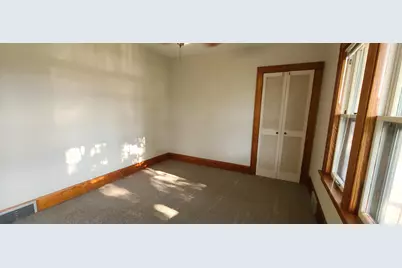 4620  Taylor Ave, Racine, WI 53405 - Photo 9