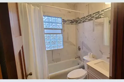 4620  Taylor Ave, Racine, WI 53405 - Photo 11