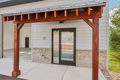 721 W Main St, Watertown, WI 53094 - Photo 5