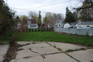 1631 W Custer Ave, Milwaukee, WI 53209 - Photo 13