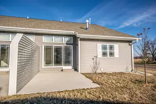 1363 Legion Cir, West Bend, WI 53090 - Photo 15