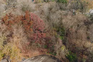 15555 Esser Ct, Brookfield, WI 53005 - Photo 9